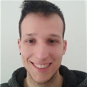 Laureato in psicologia impartisce lezioni private e di gruppo per aiuto compiti e materie umanistiche